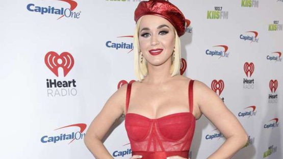 Katy Perry de Fiesta en Sostén