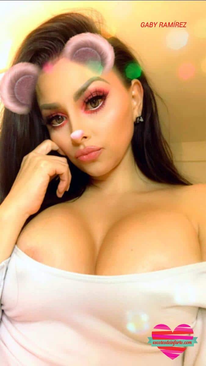 Gaby Ramírez con filtro de instagram muestra escote