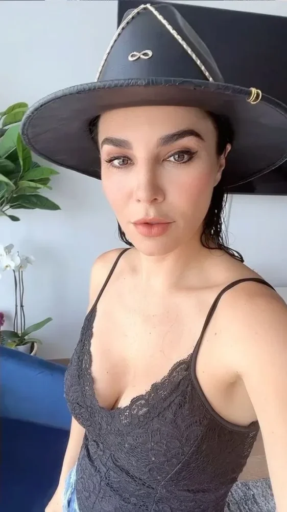 Martha Higareda 016