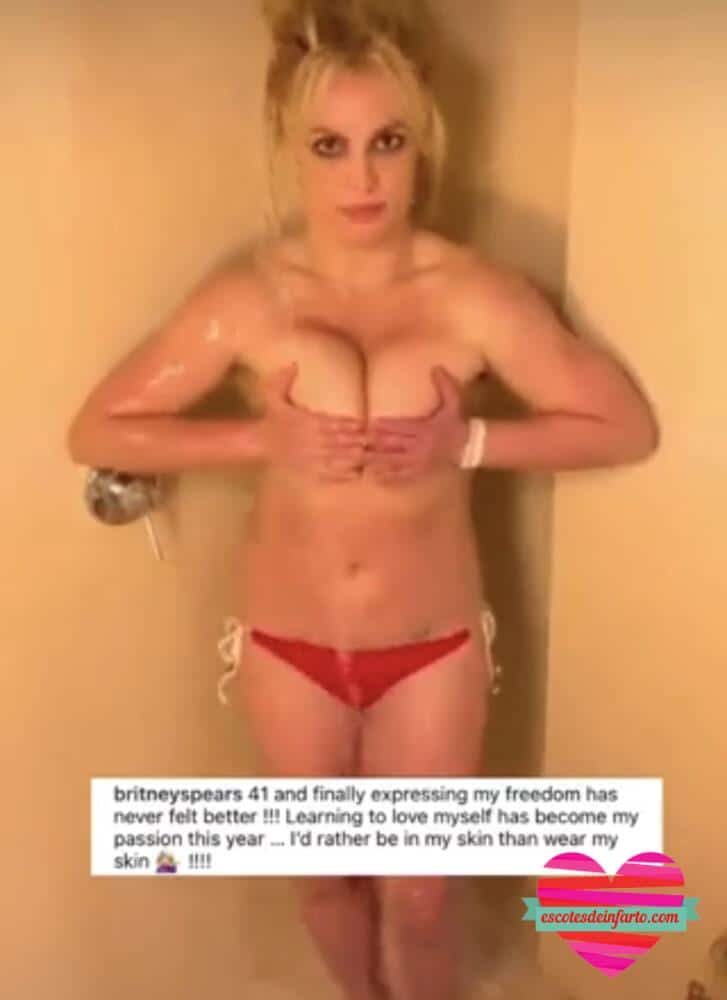 Britney Spears Desnuda en la Ducha 1
