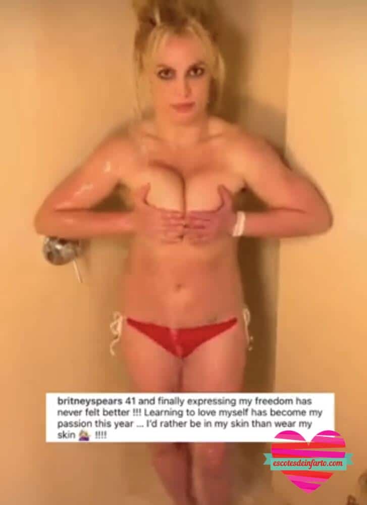Britney Spears Desnuda en la Ducha 1