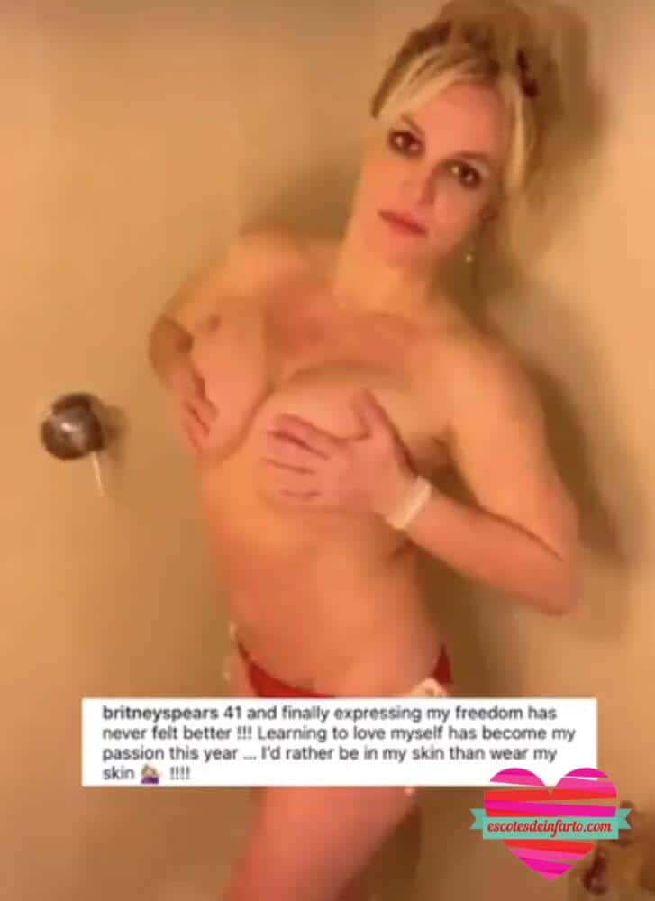 Britney Spears Desnuda en la Ducha 2