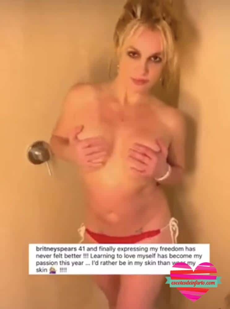 Britney Spears Desnuda en la Ducha 4