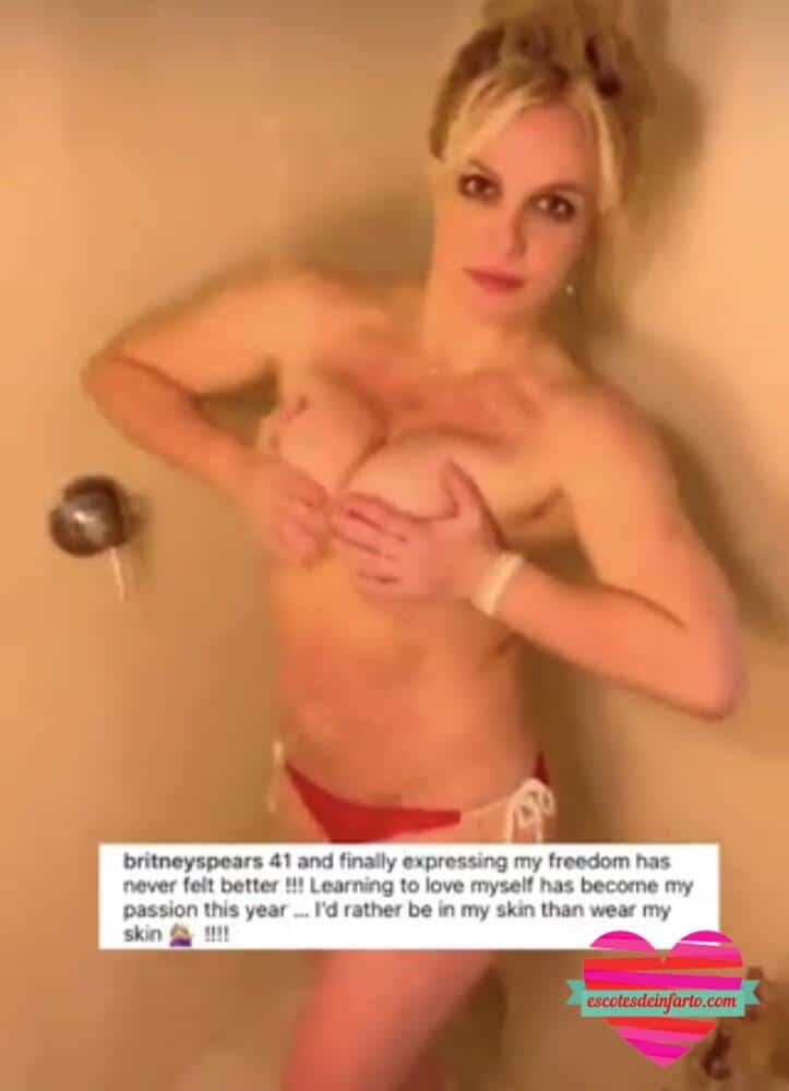 Britney Spears Desnuda en la Ducha 6