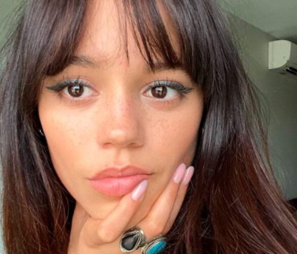 Jenna Ortega Desnuda